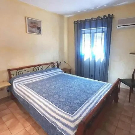 Villa Climatisée Grande Piscine 6-8 Pers Sans Vis à Vis Aigues-Mortes